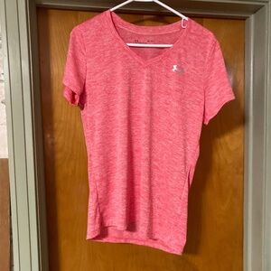 Under Armour Heat Gear Loose Ladies' V neck short sleeve shirt Size Medium